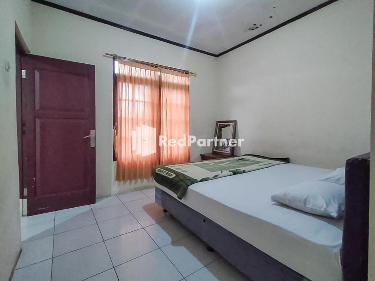 Paragajen Pertiwi Village Redpartner מראה חיצוני תמונה